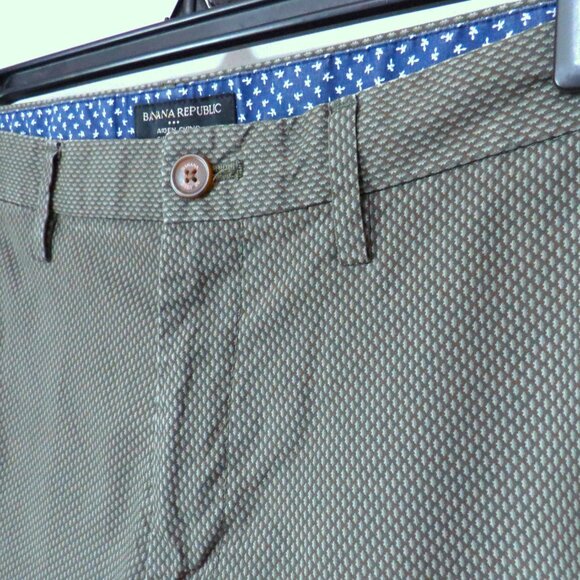 Banana Republic Aiden Chino Green Print Men's 32x32 - Picture 3 of 11